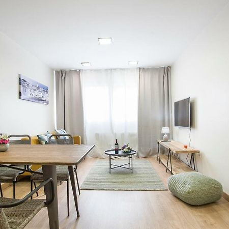 Tendency Apartments Forum 2 Sant Adrià de Besòs Esterno foto